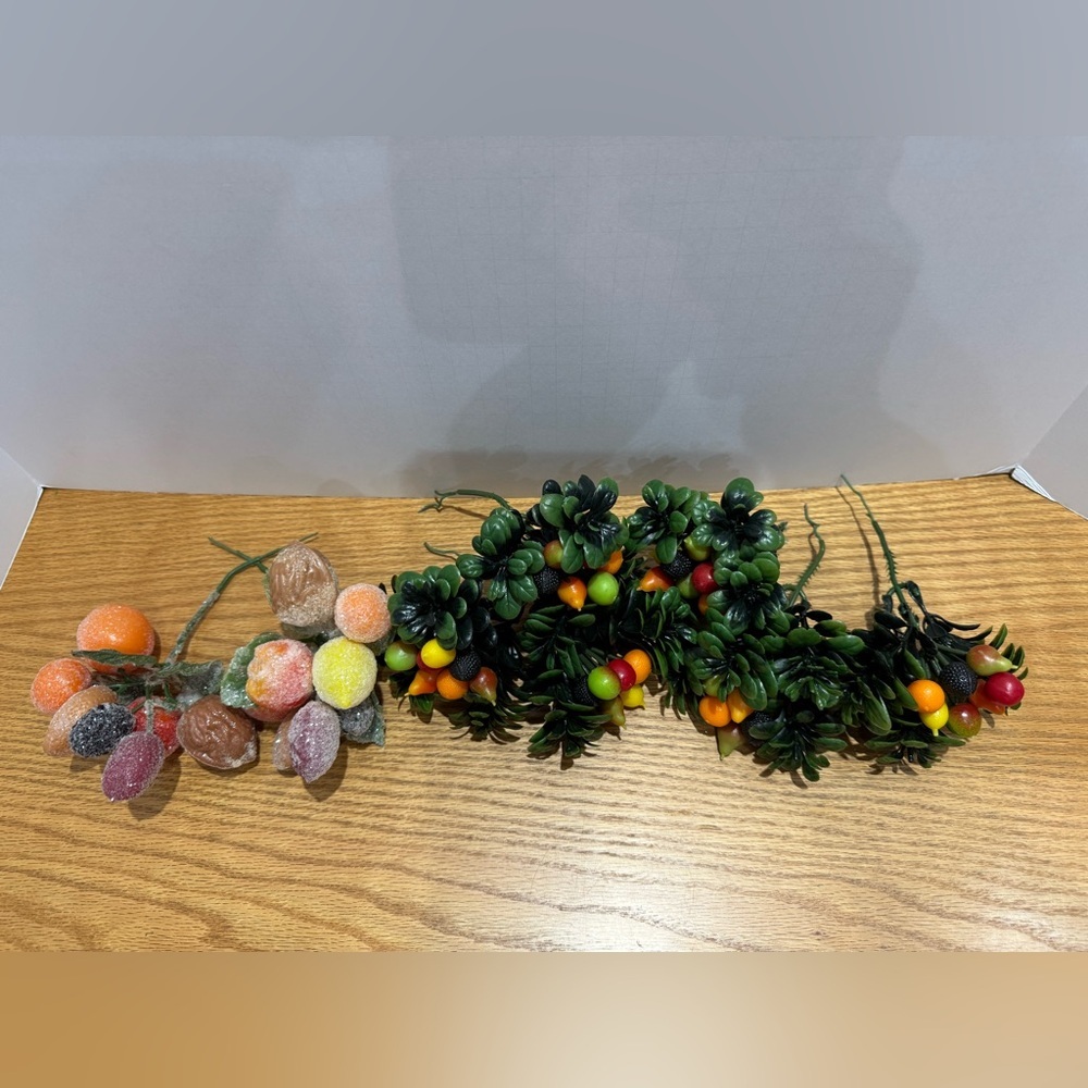 Vintage MCM Artificial Fruit and Greenery Decor - Picture 4 of 8